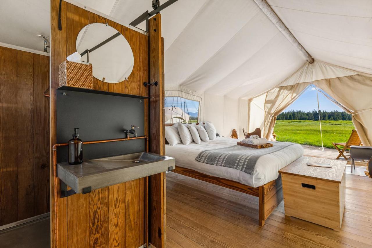 Under Canvas West Yellowstone Ngoại thất bức ảnh